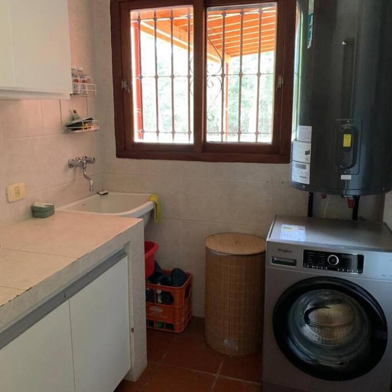 Casa con piscina y gran parque en Los Cardales - Casa de 3 dormitorios - 20