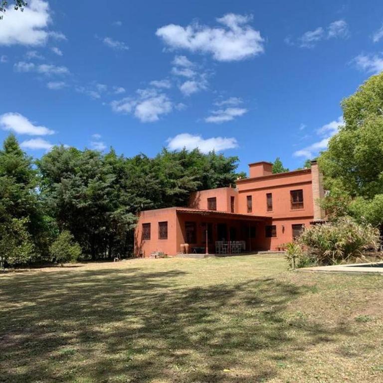 Casa con piscina y gran parque en Los Cardales - Casa de 3 dormitorios - 21
