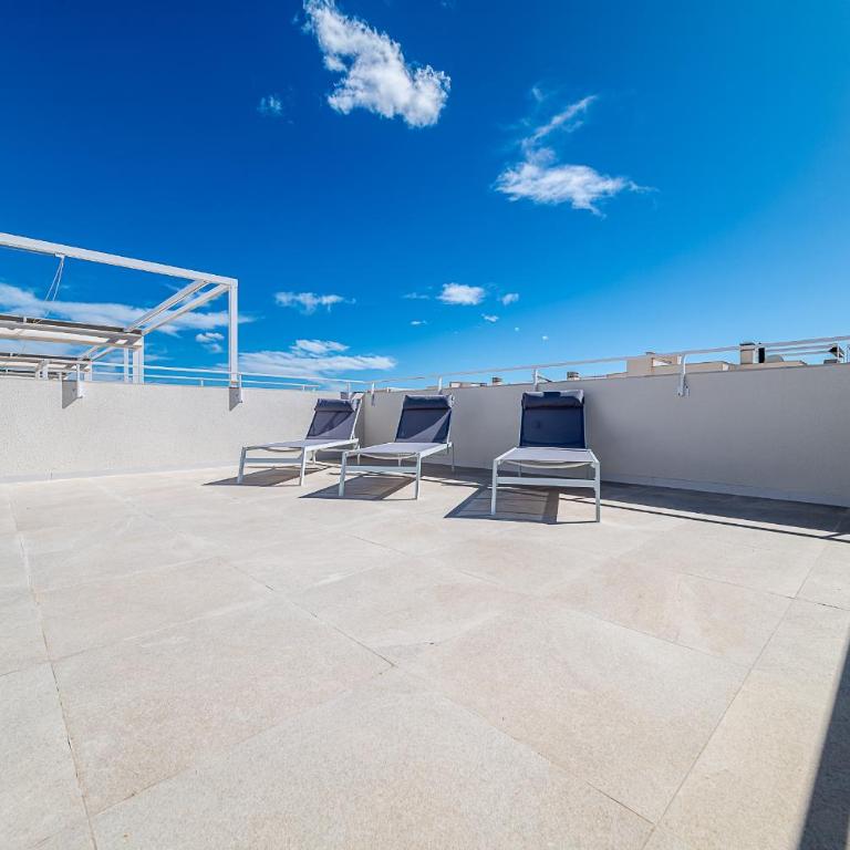 Buena Vista, Panoramic view penthouse with pool - by OYOOSTAYS - Penthouse Apartment - 21