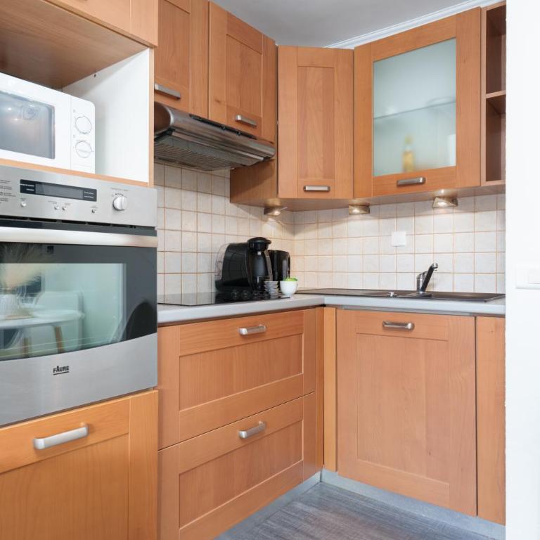 Le Cosy : Terrasse • Parking • Piscine • Clim - Apartment mit 1 Schlafzimmer und Poolblick - 6