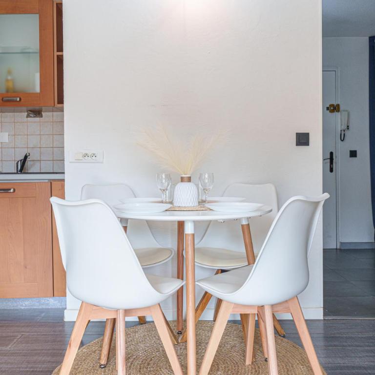 Le Cosy : Terrasse • Parking • Piscine • Clim - Apartment mit 1 Schlafzimmer und Poolblick - 10