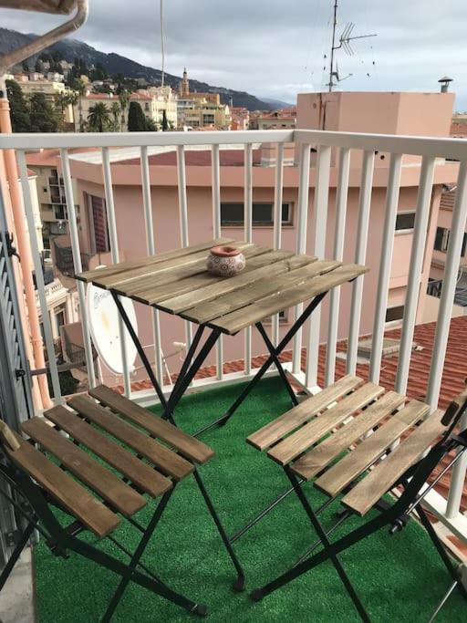 Lumineux studio sous les toits de Menton - Apartamento de 1 dormitorio - 8