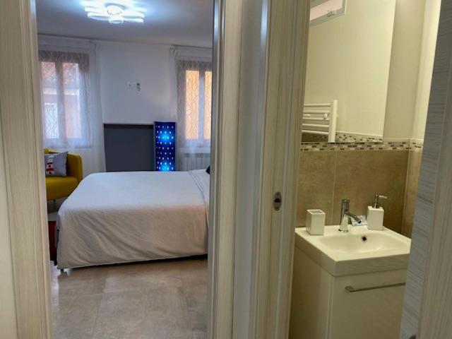 CasaBella Chioggia casa indipendente con corte - Casa con 1 Camera da Letto - 61