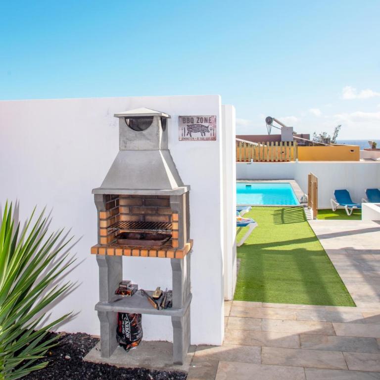 Family Dreams - Private heated pool with additional cost - Three-Bedroom Villa - 1