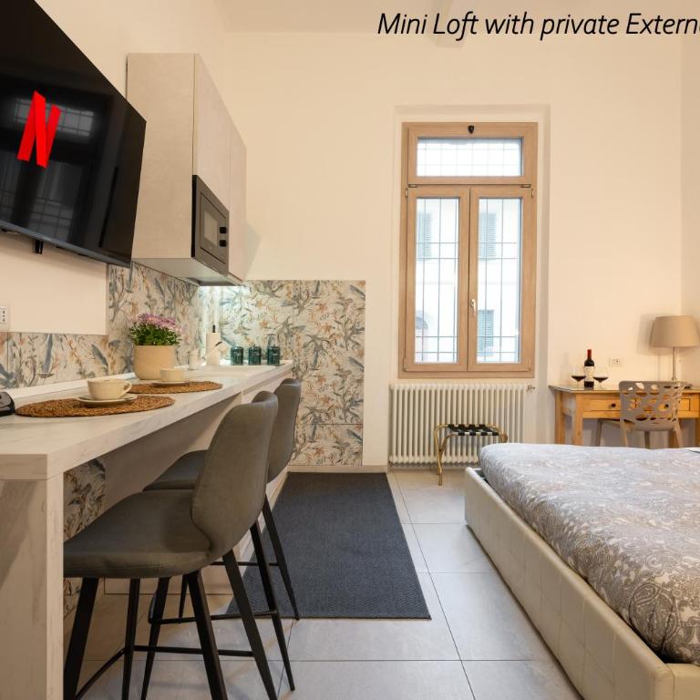 APARTMENT 20 - Mini Loft with Private External Bathroom - 6