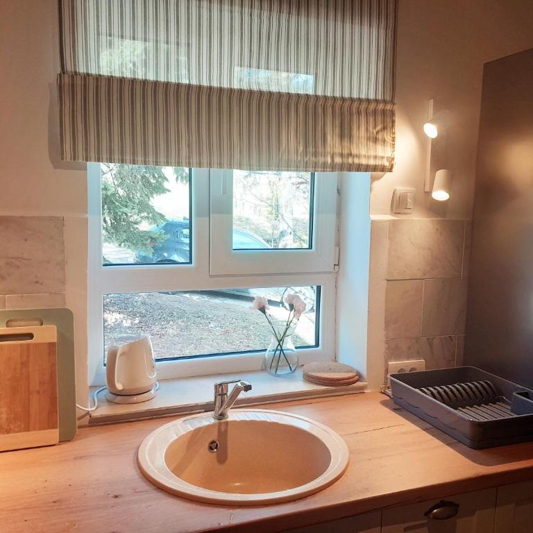 Pine tree cottage - Two-Bedroom House - 32