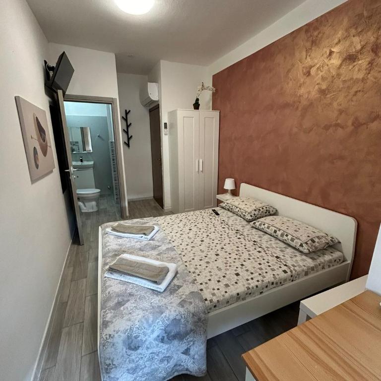 Capri B&B - Camera Budget Doppia con Letti Singoli - 4