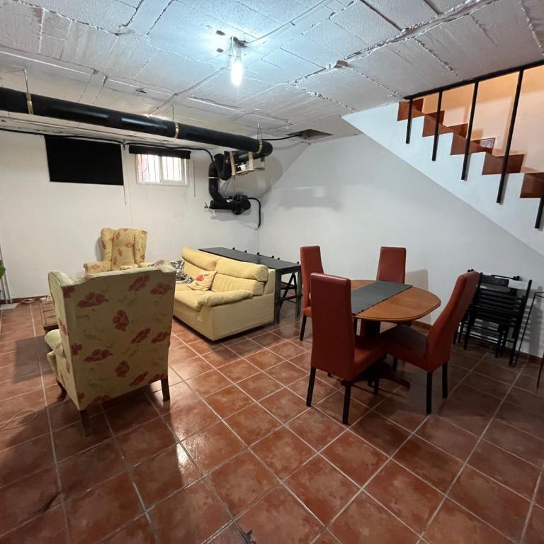 La Korolada Guesthouse - Five-Bedroom House - 10