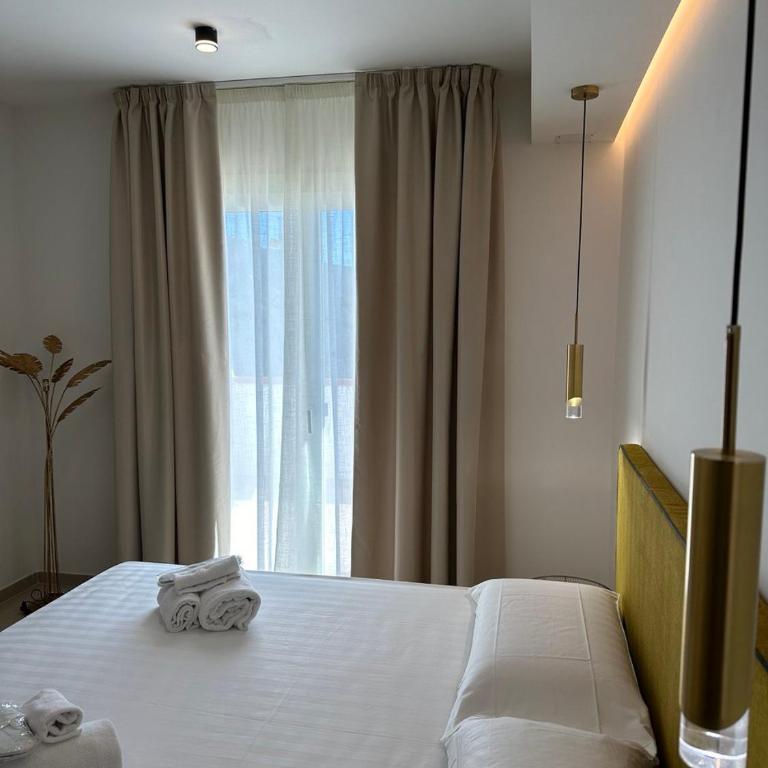Amani Chic Rooms - Camera Matrimoniale con Bagno Privato - 10