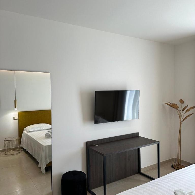 Amani Chic Rooms - Camera Matrimoniale con Bagno Privato - 9