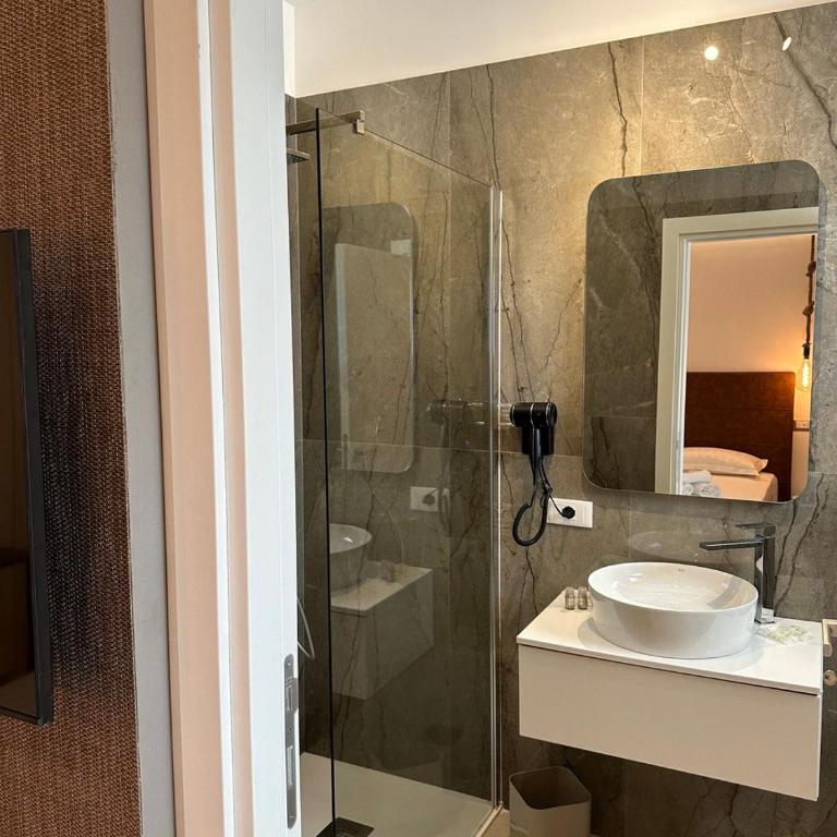 Amani Chic Rooms - Camera Matrimoniale con Bagno Privato - 12