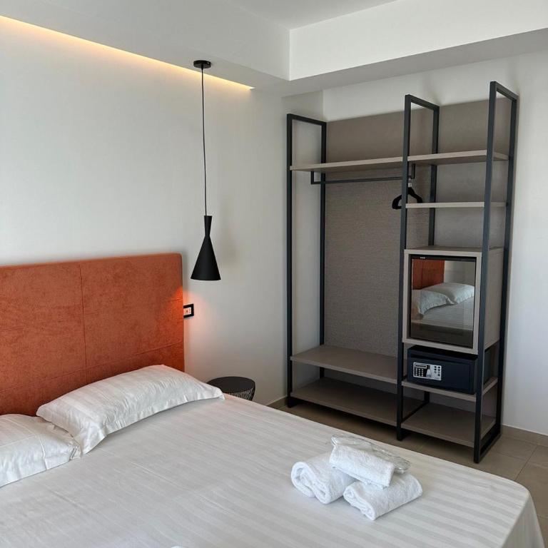 Amani Chic Rooms - Camera Matrimoniale con Bagno Privato - 3