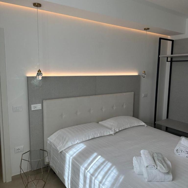 Amani Chic Rooms - Camera Matrimoniale con Bagno Privato - 12