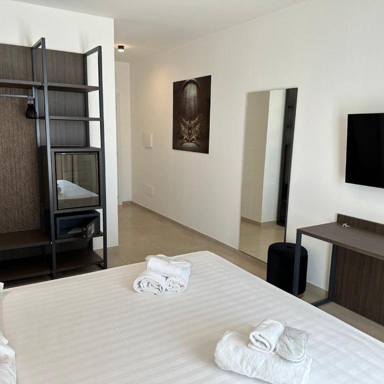 Amani Chic Rooms - Camera Matrimoniale con Bagno Privato - 8