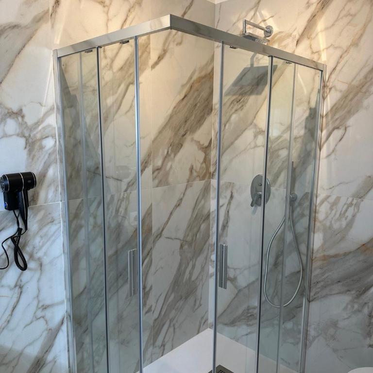 Amani Chic Rooms - Camera Matrimoniale con Bagno Privato - 15