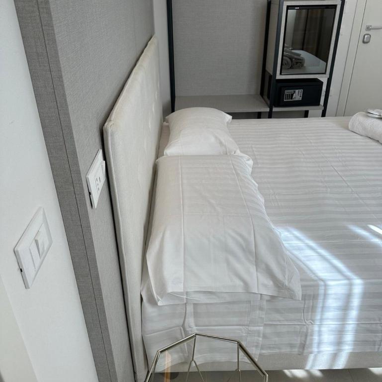 Amani Chic Rooms - Camera Matrimoniale con Bagno Privato - 4