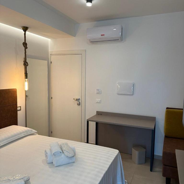 Amani Chic Rooms - Camera Matrimoniale con Bagno Privato - 11