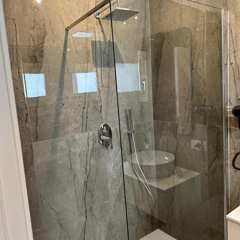 Amani Chic Rooms - Camera Matrimoniale con Bagno Privato - 14