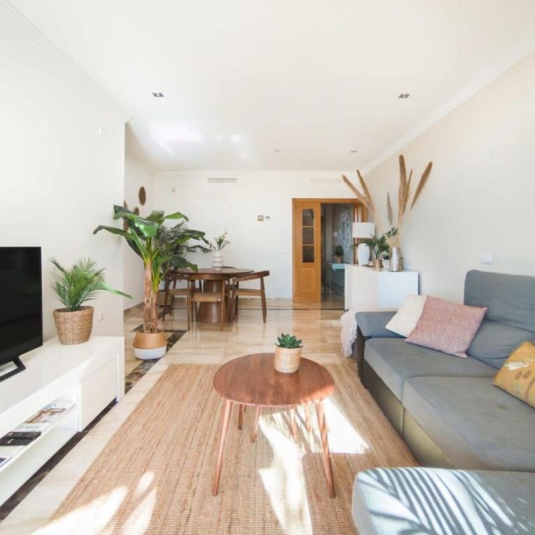 Sea Views Indoor Pool Sauna Gym Wifi - Apartment - 2