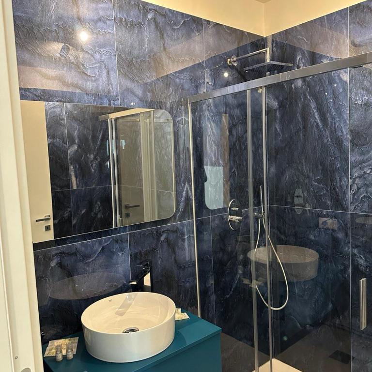 Amani Chic Rooms - Camera Matrimoniale con Bagno Privato - 11