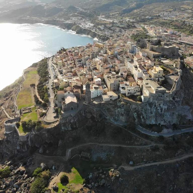 Terrazza & Romantica sospese sul mare del Borgo Antico --- Terrace & Romantic over the sea of the Ancient Village - Monolocale con Terrazza - 33