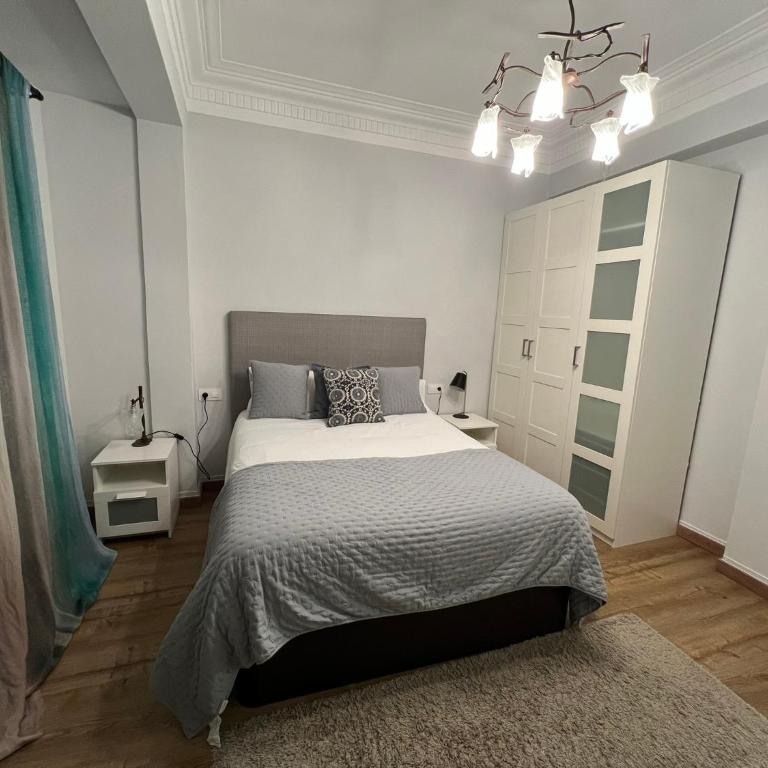 Amplio y céntrico piso con patio. - Apartamento - 13