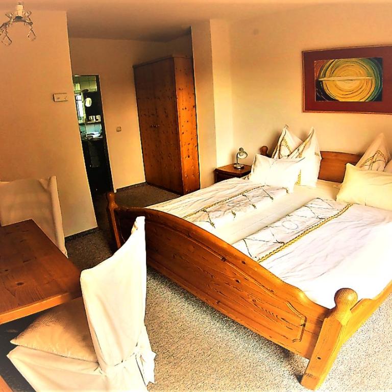 Landhaus Aflenz - Doppelzimmer mit Balkon - 1