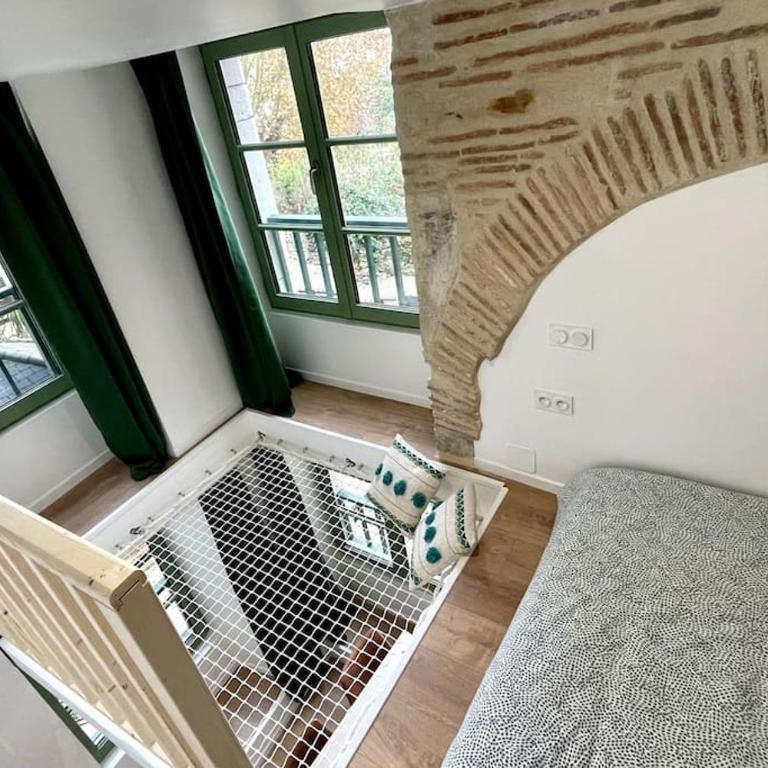 Maison et appartement attenant pour 10 personnes avec terrasse, cour et parking - Villa - 6