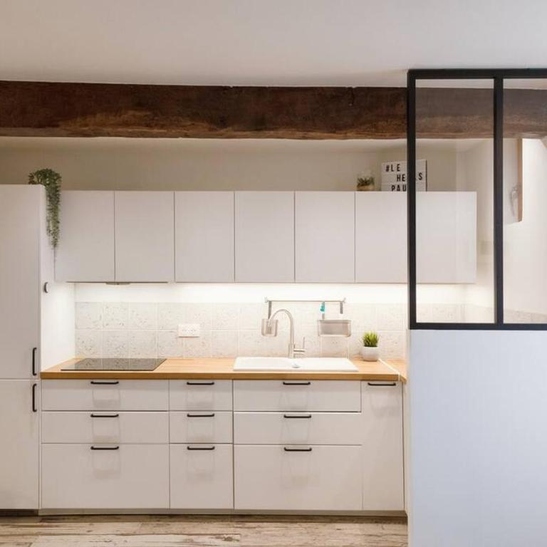 Maison et appartement attenant pour 10 personnes avec terrasse, cour et parking - Villa - 3
