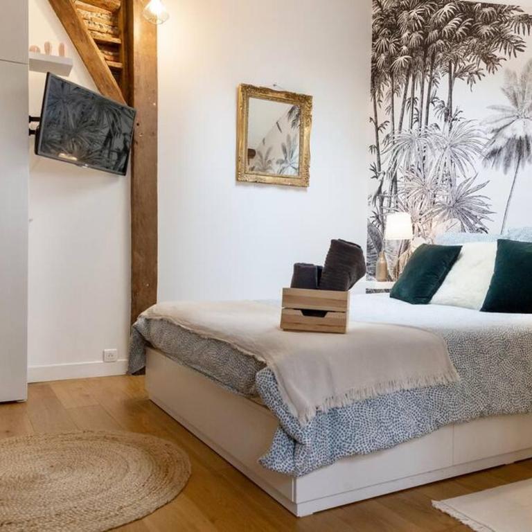 Maison et appartement attenant pour 10 personnes avec terrasse, cour et parking - Villa - 74