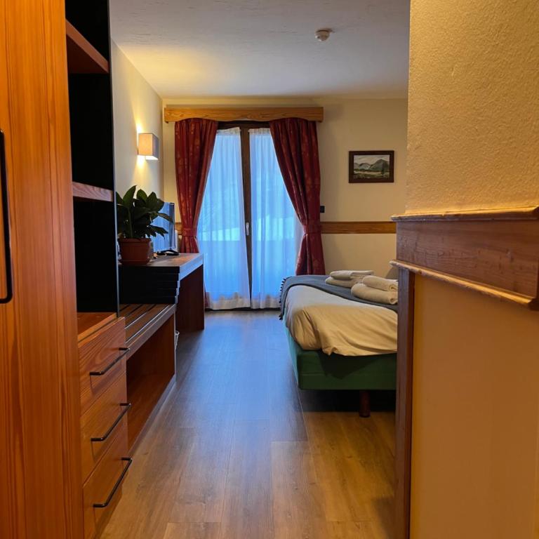Hotel De Champoluc - Camera Matrimoniale con Balcone - 9