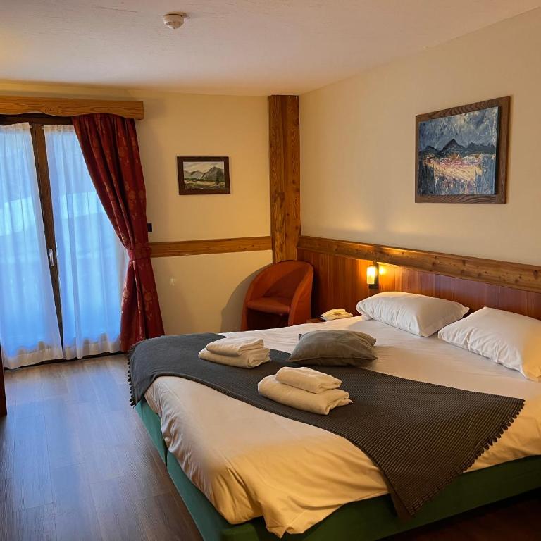 Hotel De Champoluc - Camera Matrimoniale con Balcone - 10