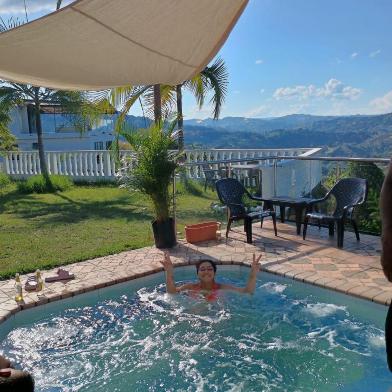 Finca con vista al embalse y jacuzzi - Casa de 3 dormitorios - 8