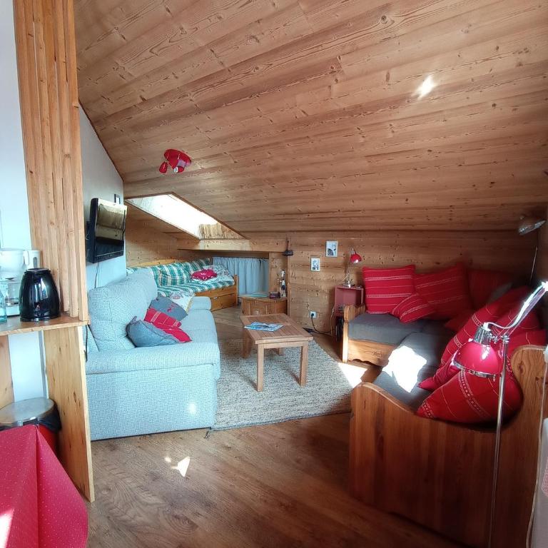 DUPLEX 50 m2 aux pieds des pistes les saisies hauteluce et contamines montjoie 6 personnes 1 chambre et un coin nuit - Appartement 2 Chambres - 4
