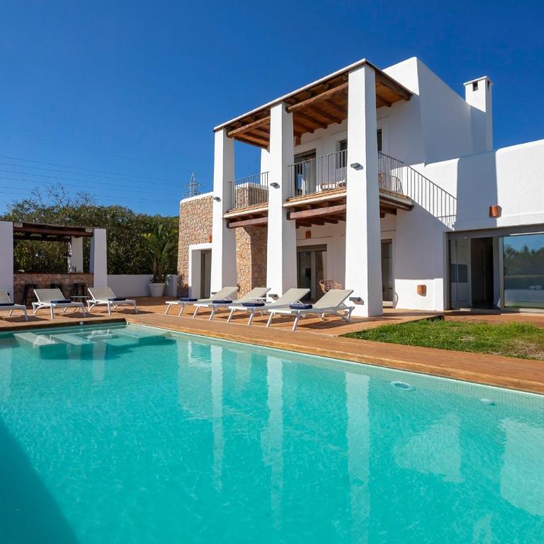 Villa in Ibiza Town Sleeps 12 - Villa - 5