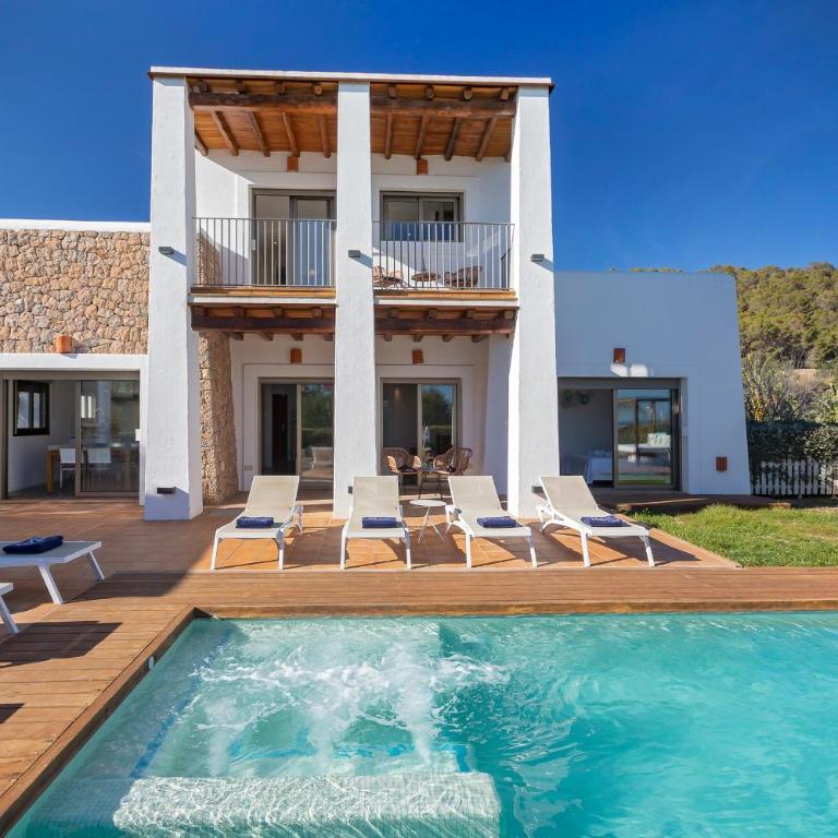 Villa in Ibiza Town Sleeps 12 - Villa - 6