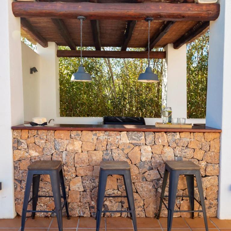 Villa in Ibiza Town Sleeps 12 - Villa - 10
