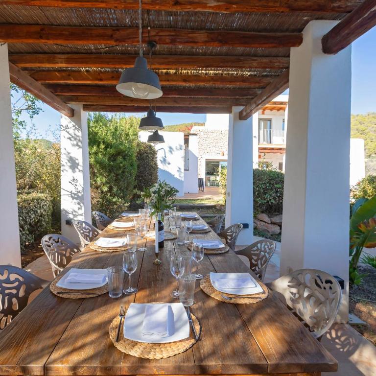Villa in Ibiza Town Sleeps 12 - Villa - 13