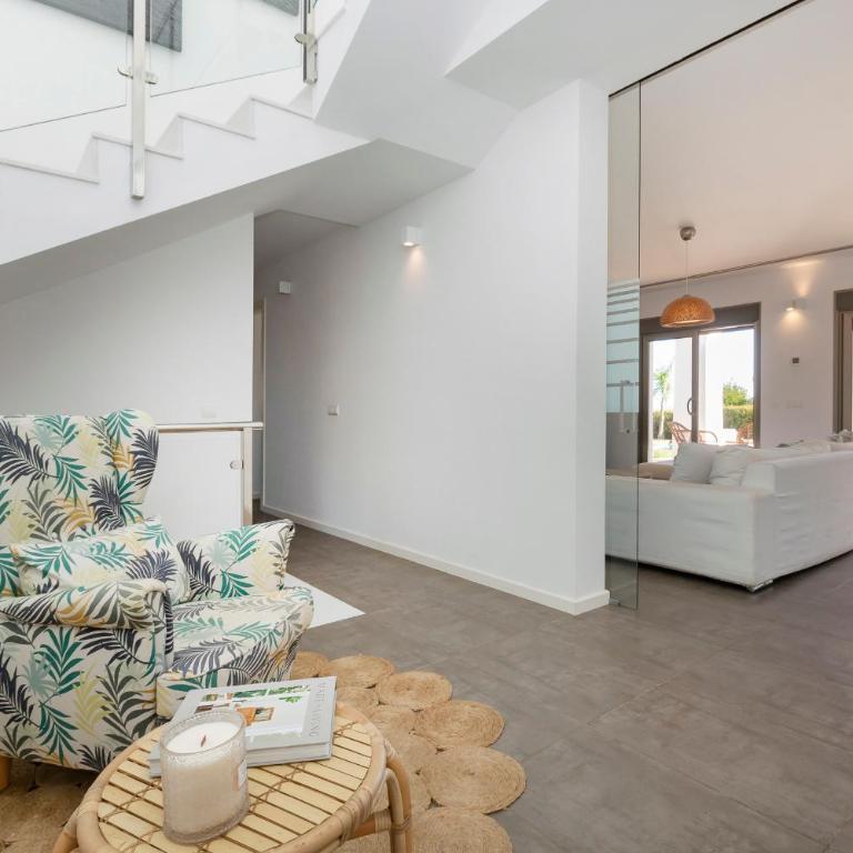 Villa in Ibiza Town Sleeps 12 - Villa - 15