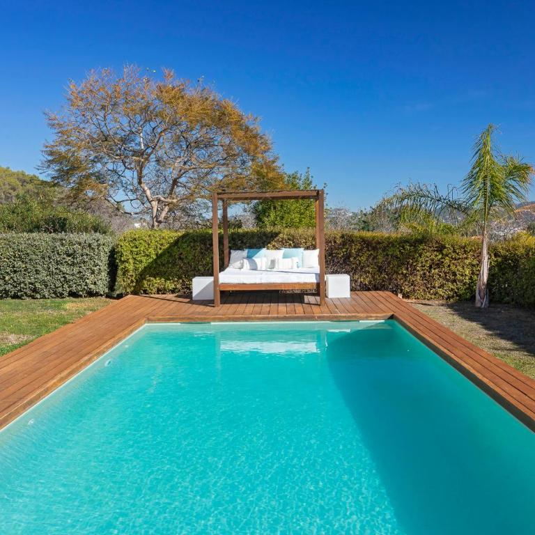 Villa in Ibiza Town Sleeps 12 - Villa - 25