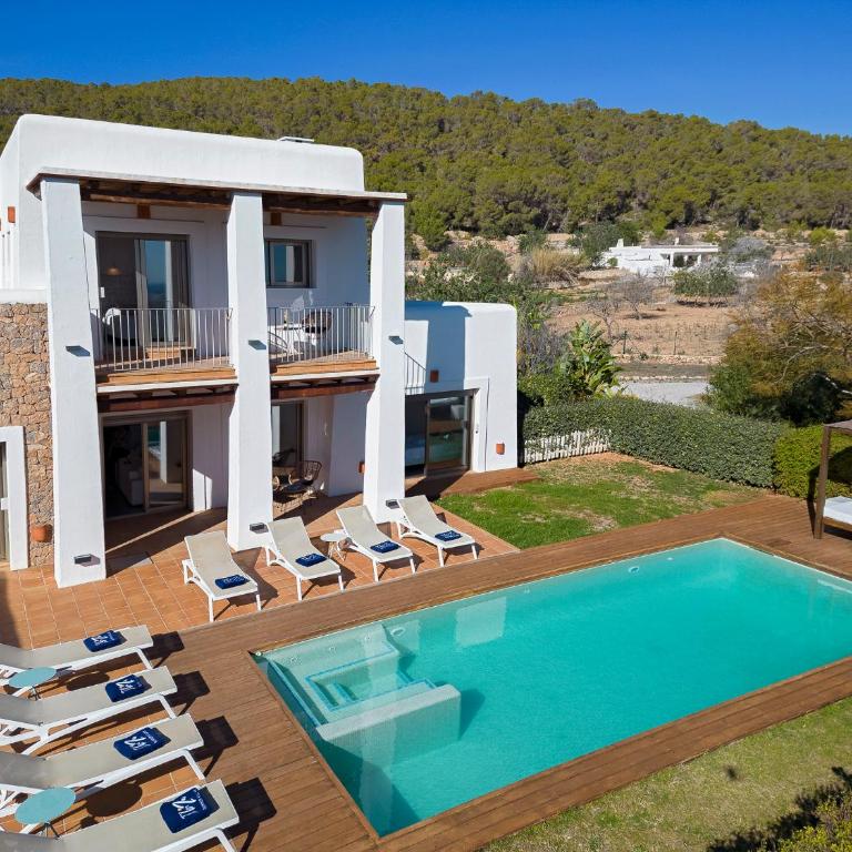 Villa in Ibiza Town Sleeps 12 - Villa - 40