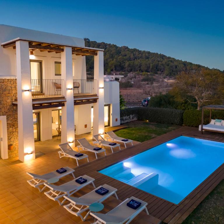 Villa in Ibiza Town Sleeps 12 - Villa - 56