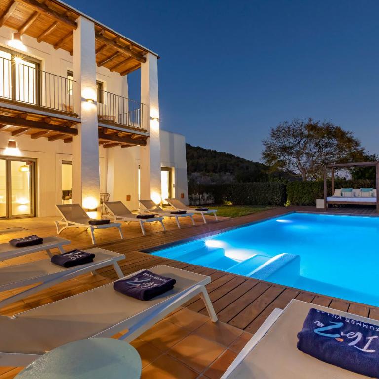 Villa in Ibiza Town Sleeps 12 - Villa - 57