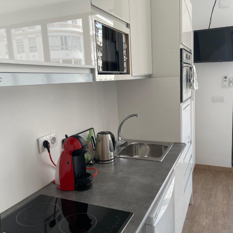 Apartamentos Boni - Deluxe Studio with Balcony and Sea View - 2