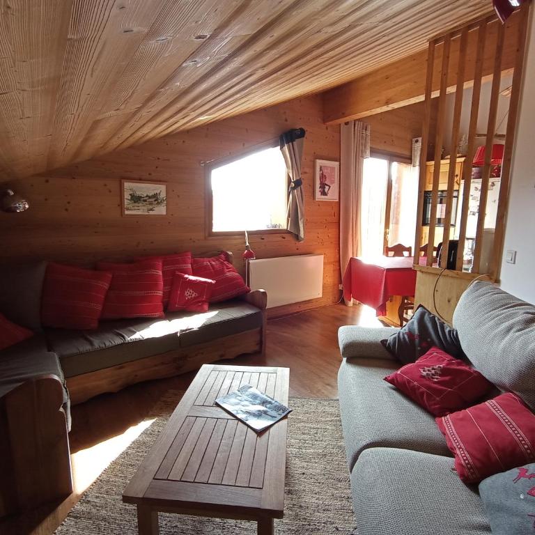 DUPLEX 50 m2 aux pieds des pistes les saisies hauteluce et contamines montjoie 6 personnes 1 chambre et un coin nuit - Appartement 2 Chambres - 5