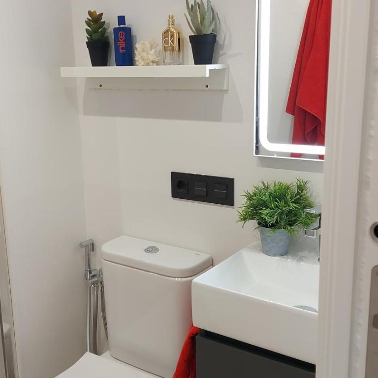 Granada Center Apartament - Three-Bedroom Apartment - 19