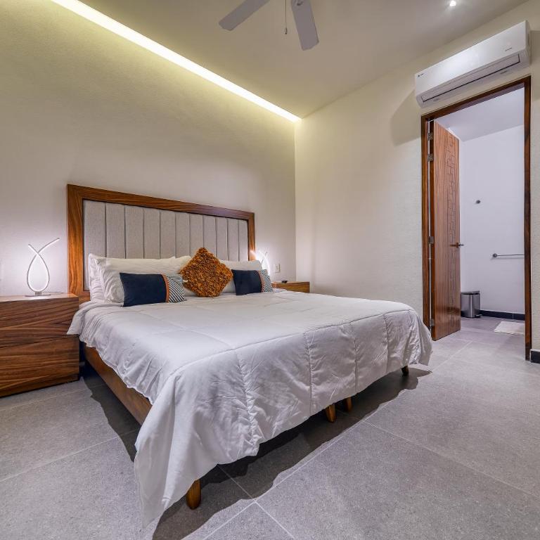 Luxurious Penthouse in Puerto Vallarta - Two-Bedroom Apartment - 17