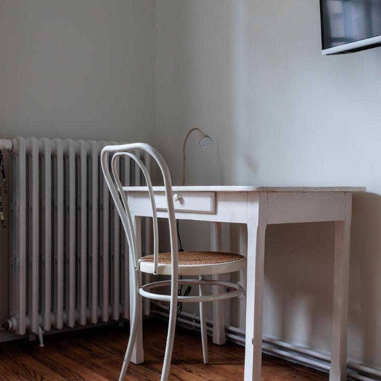 4 pers - 2 chambres - Parking gratuit proche - Appartement 2 Chambres avec Balcon - 10