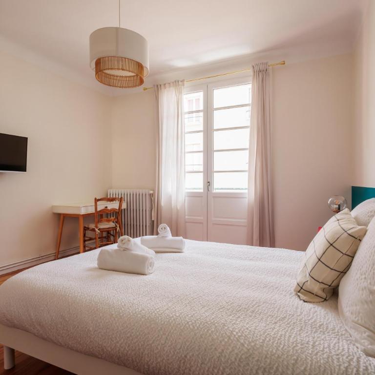 4 pers - 2 chambres - Parking gratuit proche - Appartement 2 Chambres avec Balcon - 19