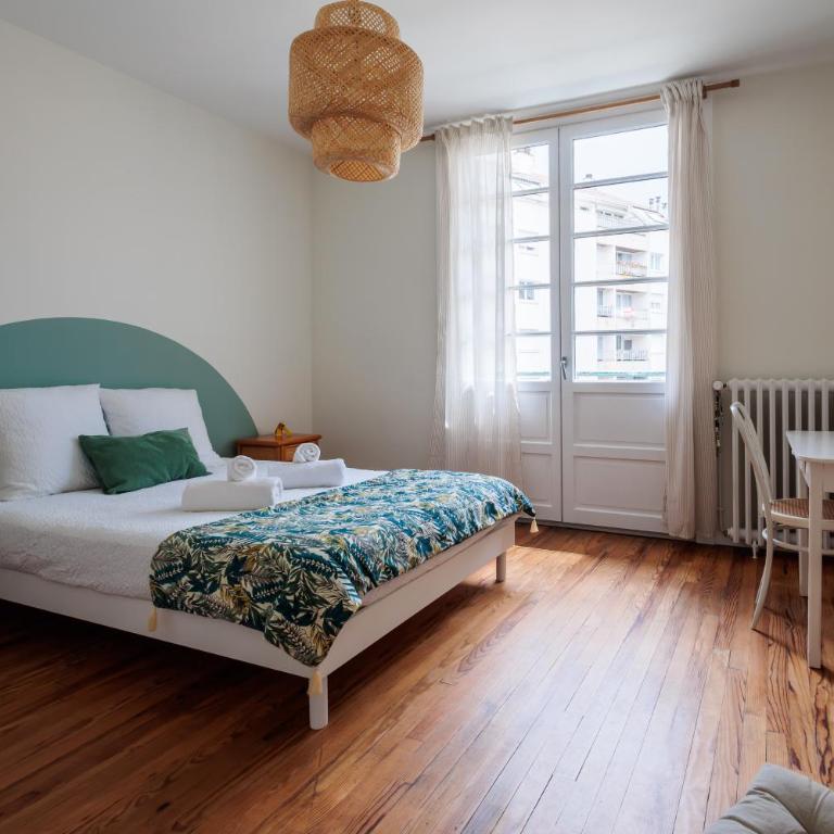 4 pers - 2 chambres - Parking gratuit proche - Appartement 2 Chambres avec Balcon - 28
